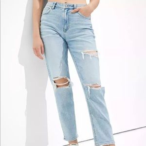 AE ripped mom straight jean